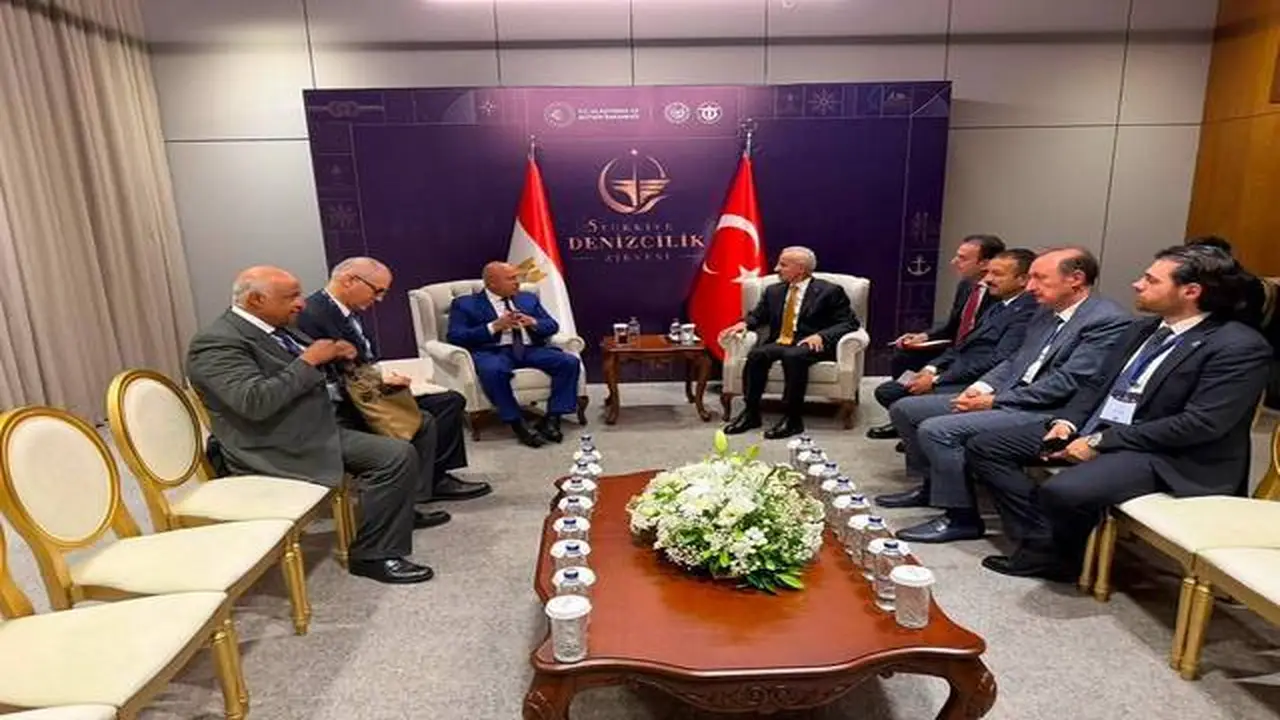 مصر وتركيا تعززان التعاون مع مذكرة تفاهم جديدة في الممرات الدولية